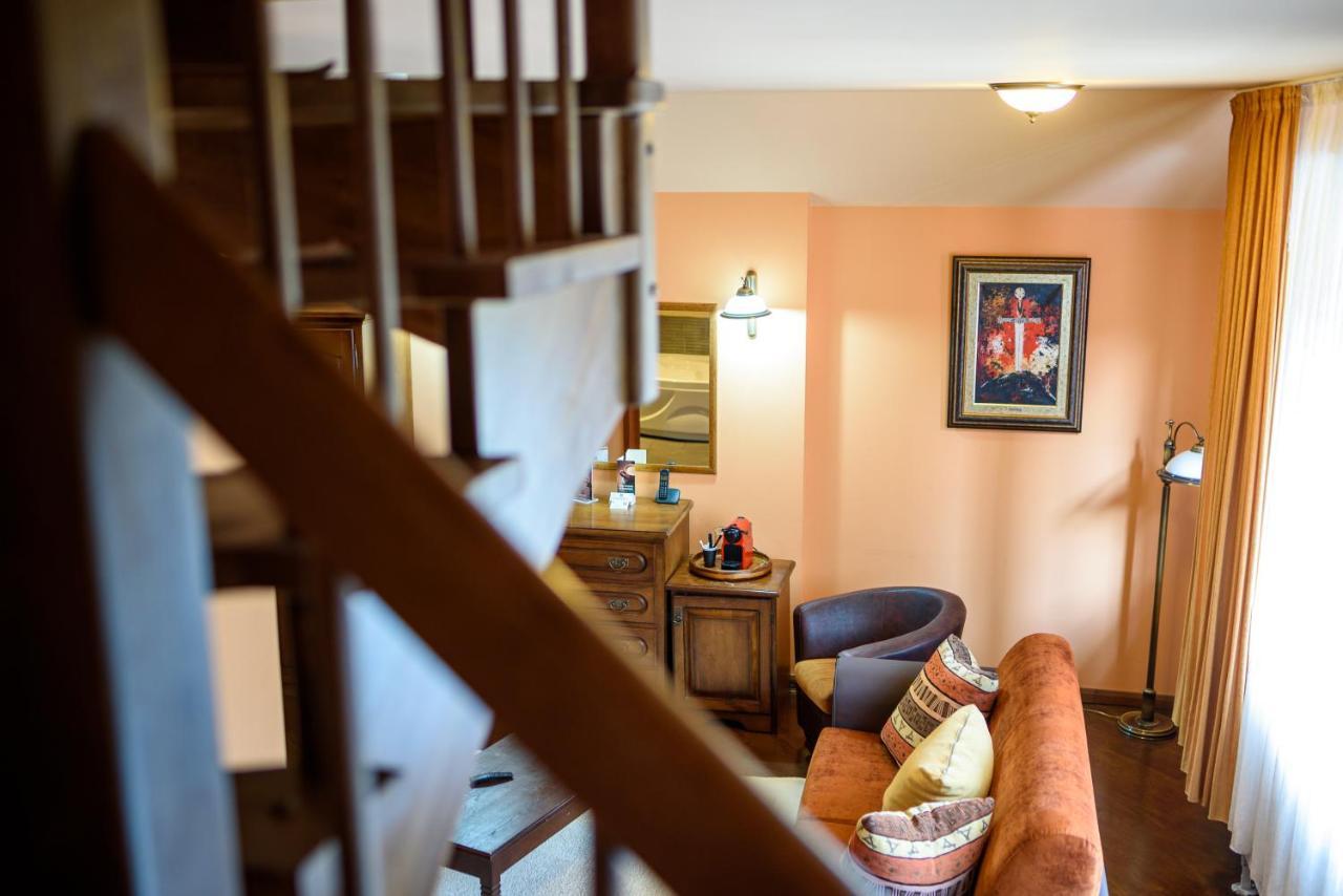 Boutique Hotel Casa Emil โปยานาบราซอฟ ภายนอก รูปภาพ
